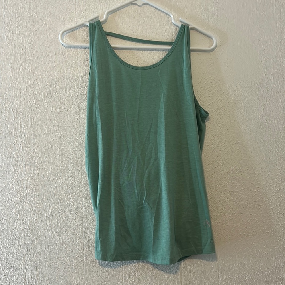 Size medium, backless, tank top, workout shirt